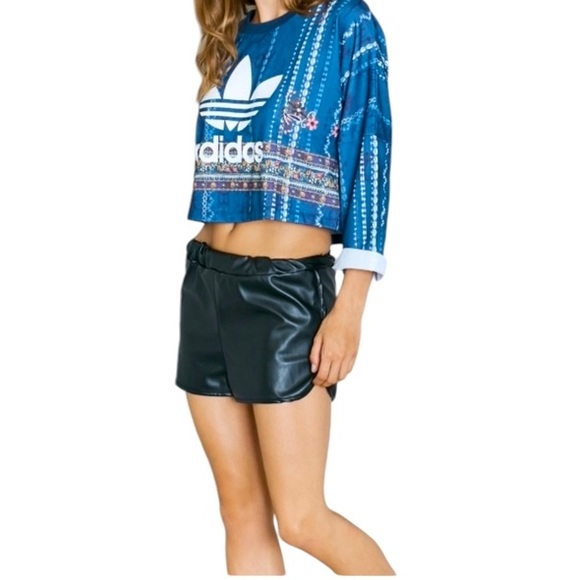 Addidas x Farm Rio Cirandeira Flirsl Print Graphic Crop Top Size Medium - Picture 1 of 13